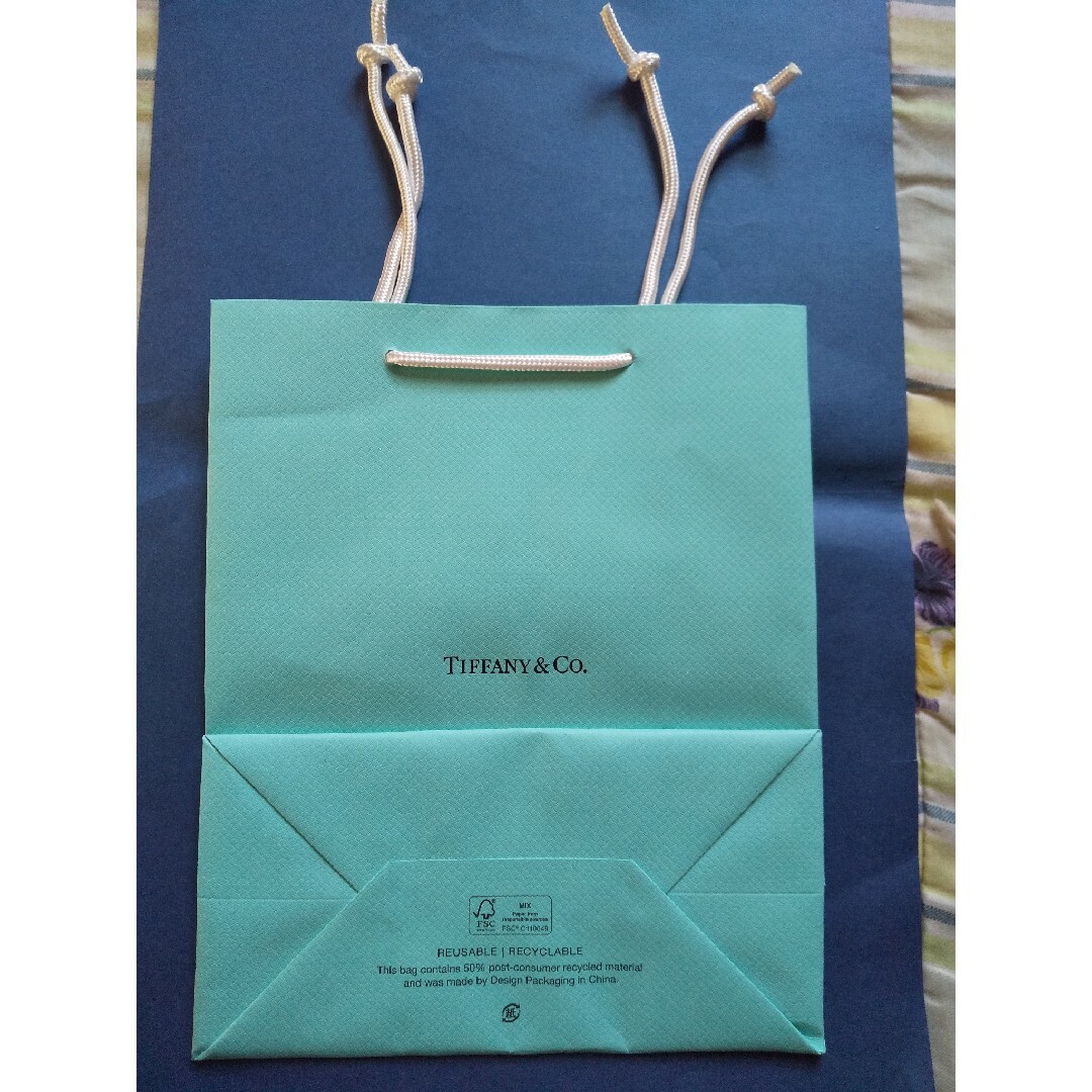 Tiffany & Co.(ティファニー)の【美品】ティファニー ショッパー 紙袋 no.1 レディースのバッグ(ショップ袋)の商品写真