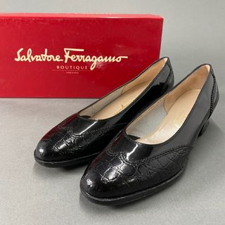 サルヴァトーレフェラガモ(Salvatore Ferragamo)のL9 Salvatore Ferragamo サルヴァトーレ フェラガモ LIPARI クロコWチップパンプス 6 1/2 ブラック レザー イタリア製 箱付き(ハイヒール/パンプス)