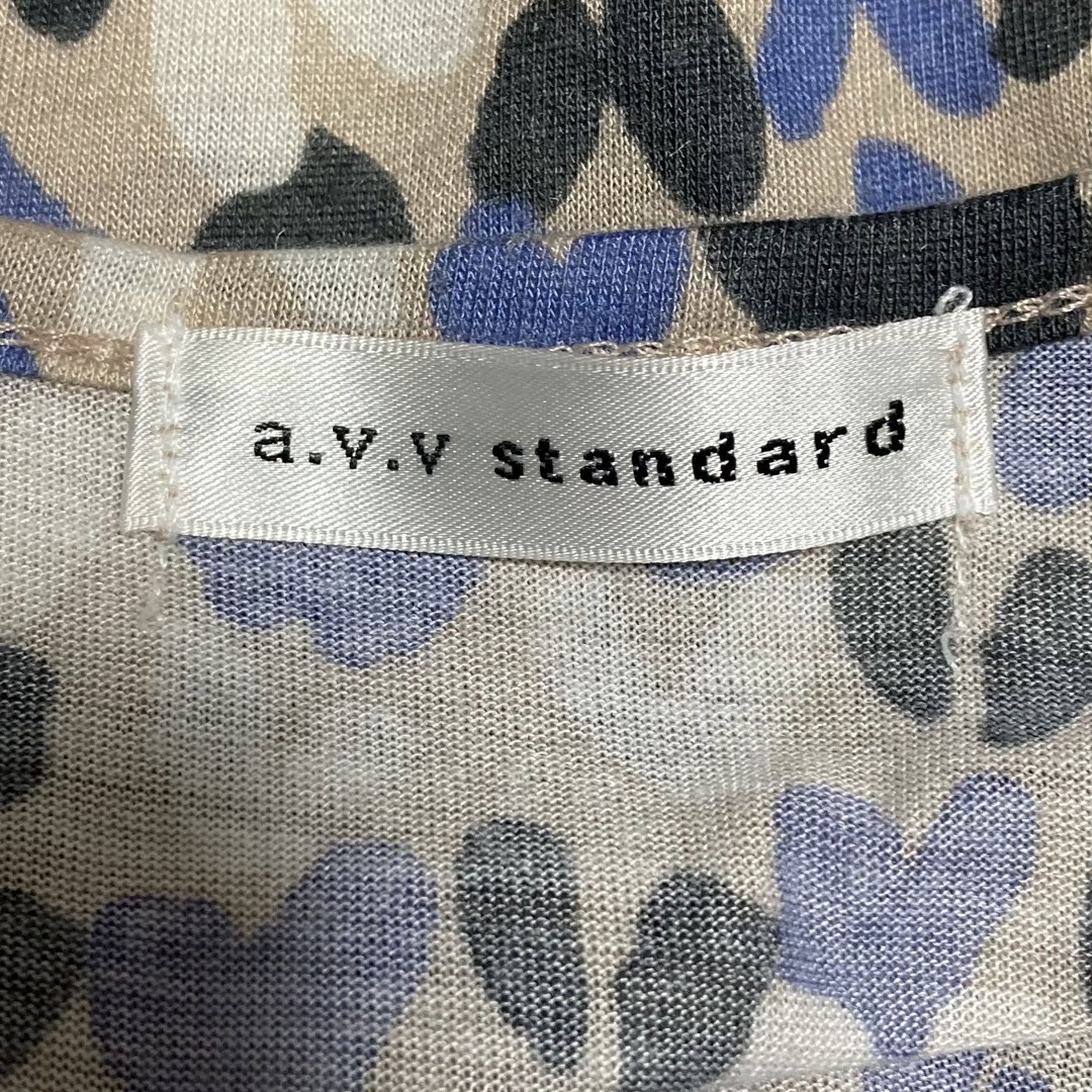 a.v.v(アーヴェヴェ)のa.v.v standard レディース  カットソー Mサイズ レディースのトップス(カットソー(長袖/七分))の商品写真