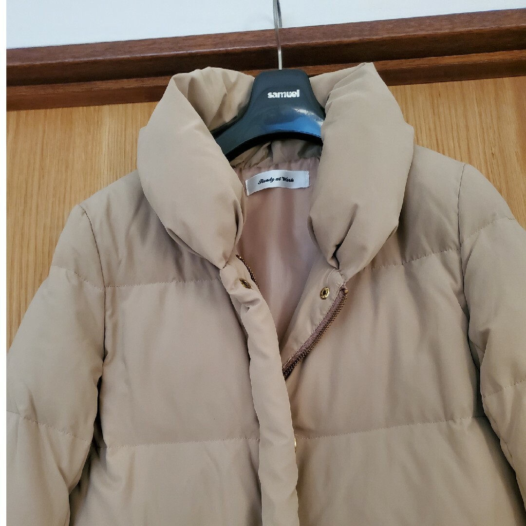 ベージュ　レディース　ダウンコート レディースのジャケット/アウター(ダウンコート)の商品写真