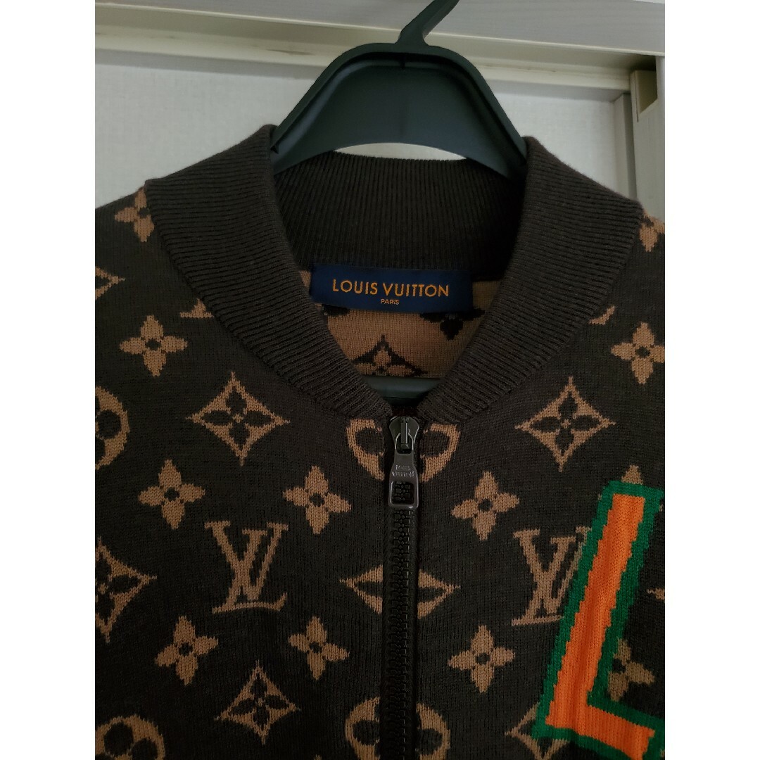 LOUIS VUITTON(ルイヴィトン)のルイヴィトン 21AW NBAモノグラム グラフィック ジップアップニットブルゾ メンズのジャケット/アウター(ブルゾン)の商品写真