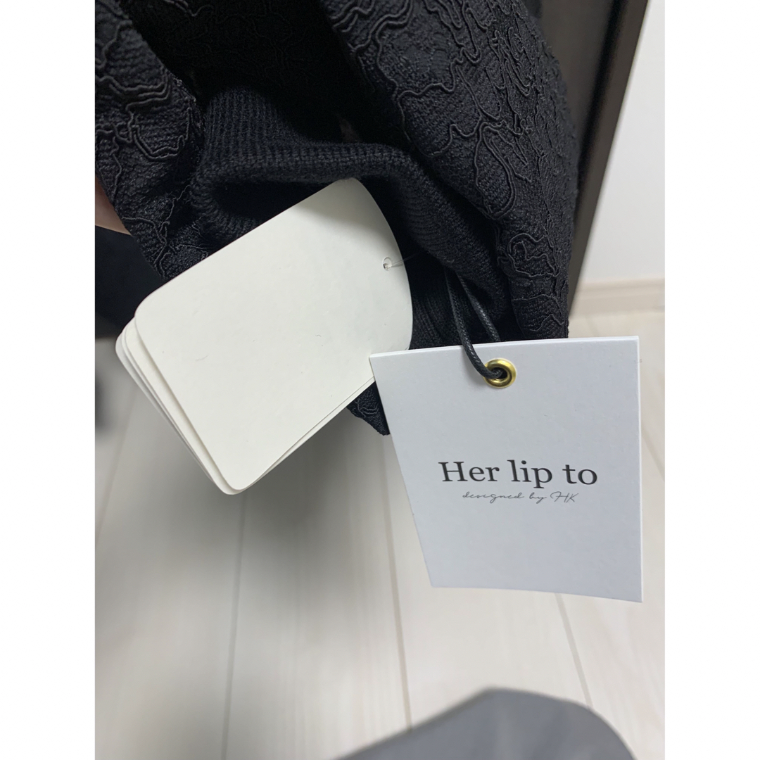 Her lip to(ハーリップトゥ)のherlipto Lace Shell Belted Down Jacket レディースのジャケット/アウター(ダウンコート)の商品写真