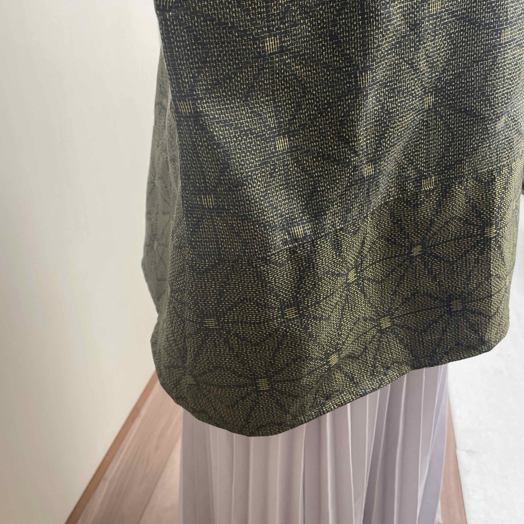紬　グリーン系　カットソー　トップス　リメイク　ハンドメイド レディースの水着/浴衣(着物)の商品写真
