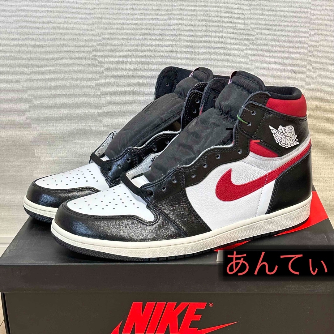 NIKE(ナイキ)のナイキ エアジョーダン1 レトロ ハイ ブラック ジムレッド メンズの靴/シューズ(スニーカー)の商品写真