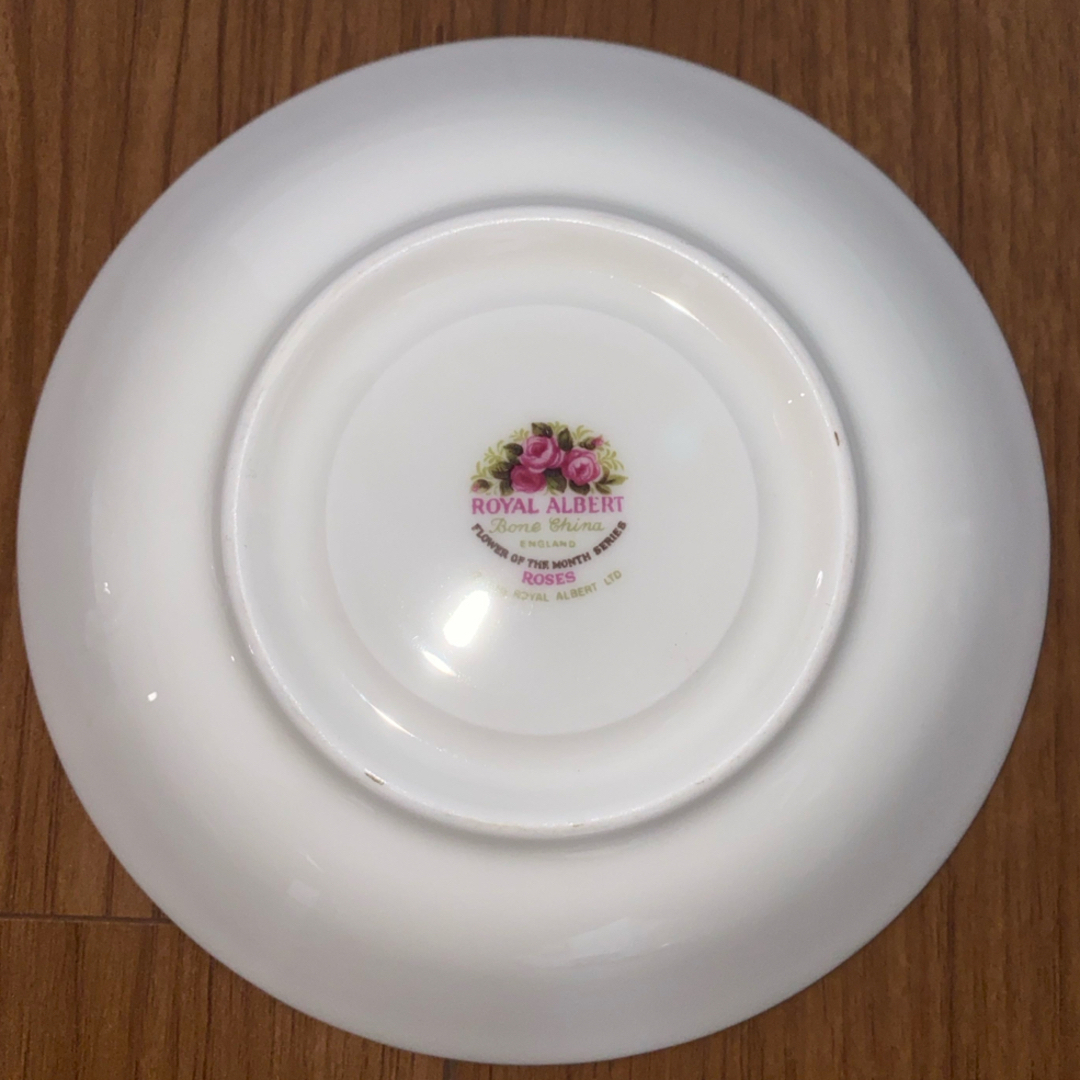 ROYAL ALBERT(ロイヤルアルバート)のROYAL ALBERT Flower of the monthカップ&ソーサー インテリア/住まい/日用品のキッチン/食器(グラス/カップ)の商品写真