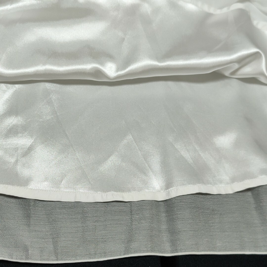 ELLE(エル)のELLE エル フレアスカート 38 Ｍサイズ 匿名 未使用 白 オールシーズン レディースのスカート(ひざ丈スカート)の商品写真