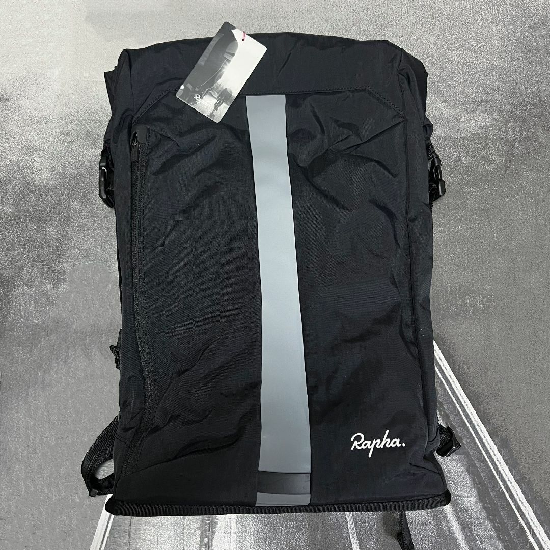 新品 Rapha Roll Top Backpack 20リットル ブラックの通販 by WEARI's