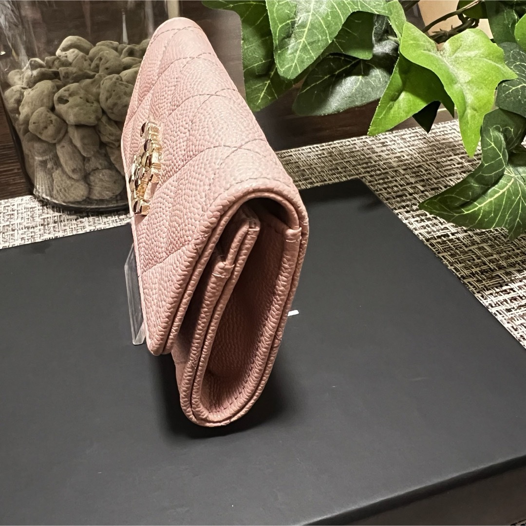 CHANEL - CHANEL シャネル 財布 小銭入れ 新作 レア ピンク 箱 CHANEL - CHANEL シャネル 財布 小銭入れ 新作 レア ピンク 箱