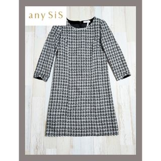 エニィスィス(anySiS)の2【美品】anySiS 首元のビジューが可愛い♡ツイードひざ丈ワンピース(ひざ丈ワンピース)