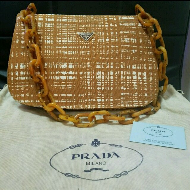 PRADA(プラダ)のPRADA チェック柄バッグ♥美品 レディースのバッグ(ショルダーバッグ)の商品写真