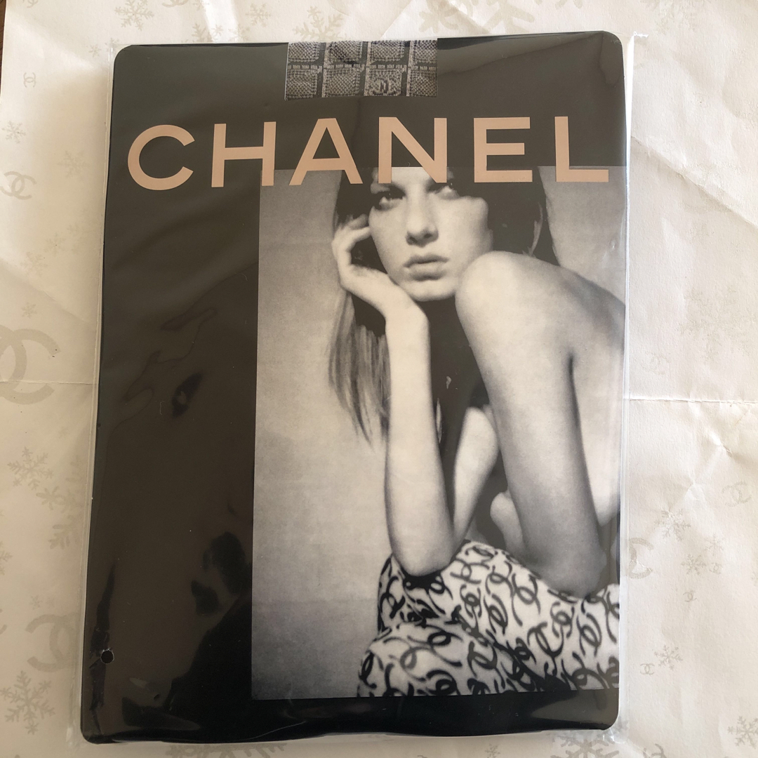 CHANEL(シャネル)のシャネル格子柄ヴィンテージタイツ★新品未開封★レディース レディースのレッグウェア(タイツ/ストッキング)の商品写真