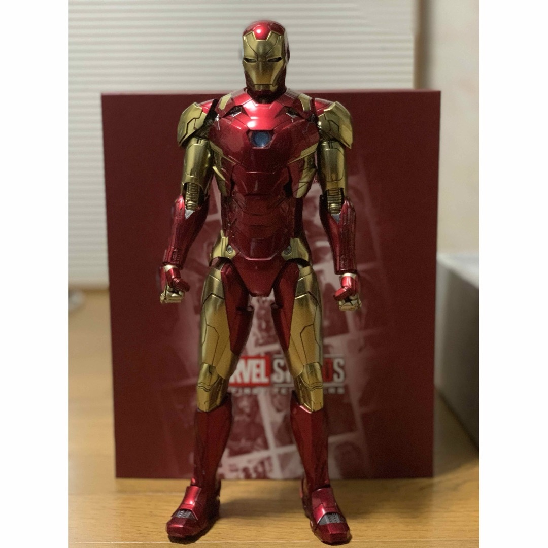 Hot Toys(ホットトイズ)のホットトイズ　アイアンマン 46 コンセプトアート エンタメ/ホビーのフィギュア(SF/ファンタジー/ホラー)の商品写真