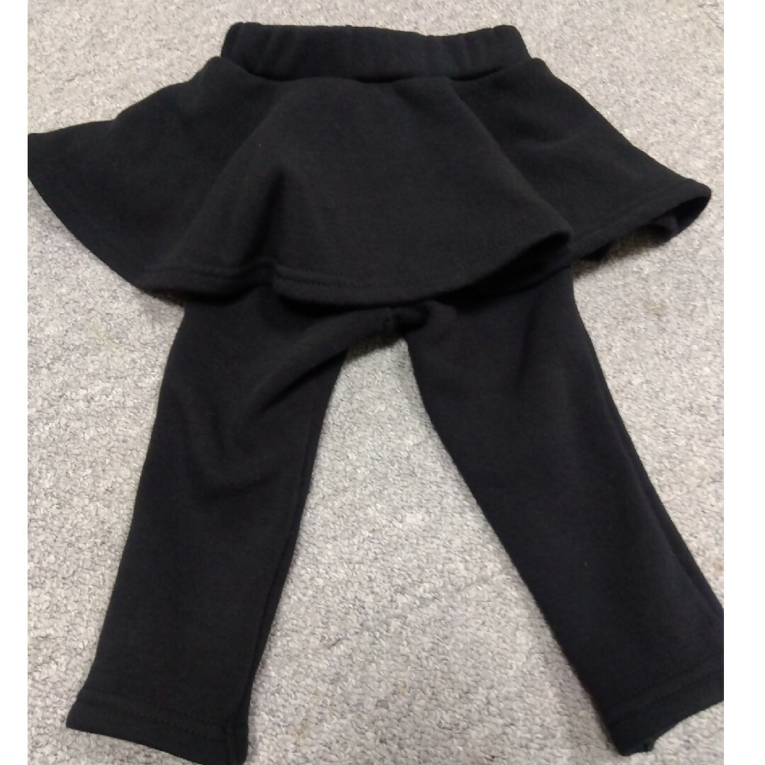アカチャンホンポ(アカチャンホンポ)のスカート付きパンツ　裏起毛　70 キッズ/ベビー/マタニティのベビー服(~85cm)(パンツ)の商品写真