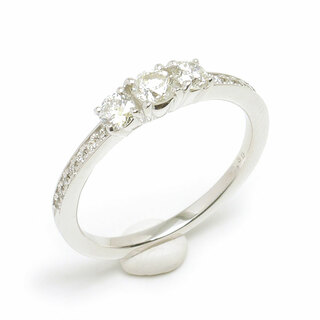 ダイヤモンドリング 約11号 K18WG・ダイヤ0.50ct 細身デザイン 美品(リング(指輪))