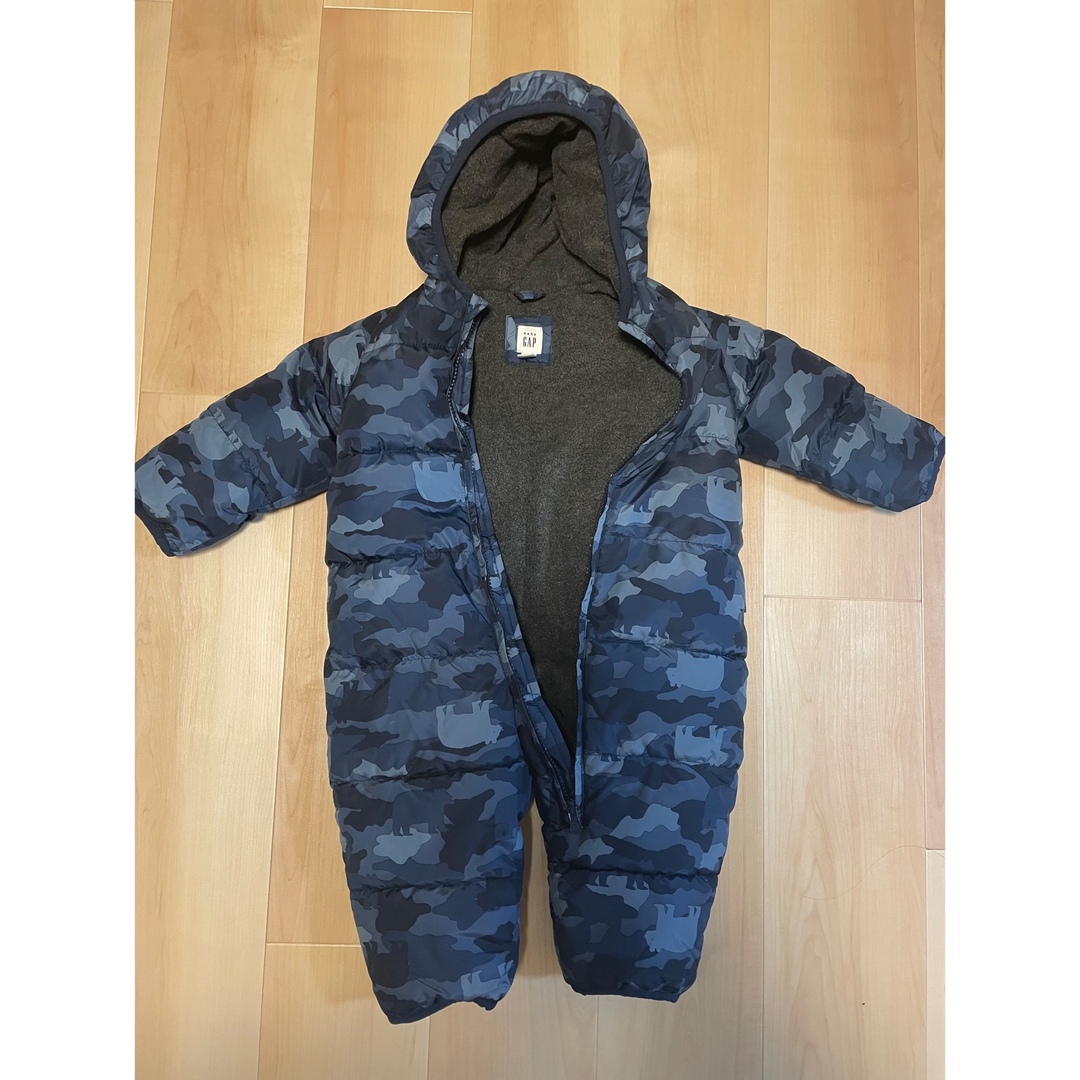 babyGAP(ベビーギャップ)のbaby GAP スノースーツ　70サイズ キッズ/ベビー/マタニティのベビー服(~85cm)(ジャケット/コート)の商品写真