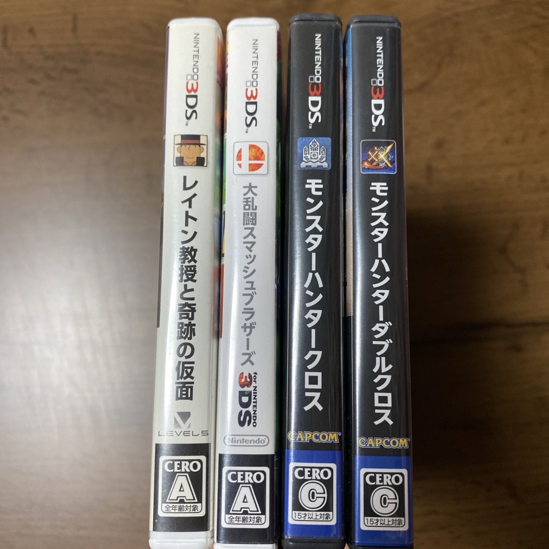 ニンテンドー3DS(ニンテンドー3DS)の3DS 白 ソフト6本セット エンタメ/ホビーのゲームソフト/ゲーム機本体(携帯用ゲーム機本体)の商品写真