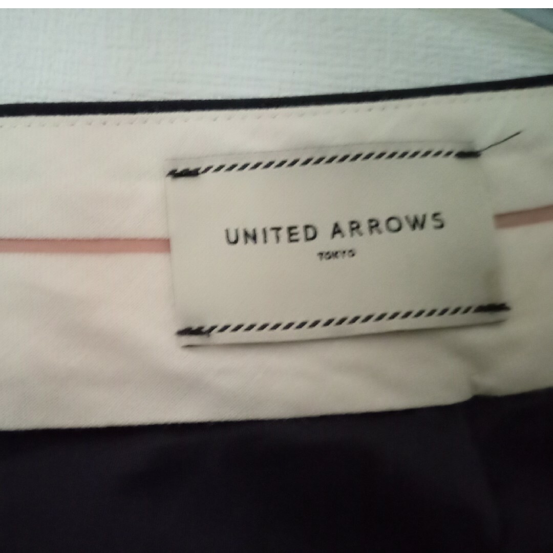 UNITED ARROWS(ユナイテッドアローズ)のユナイテッドアローズ　スリムパンツ　ネイビー レディースのパンツ(その他)の商品写真