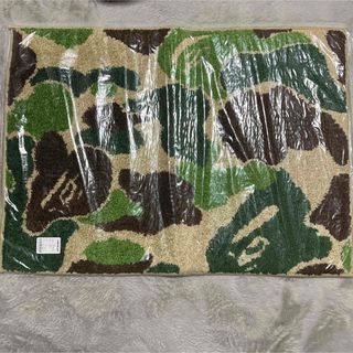 アベイシングエイプ(A BATHING APE)のAPE BAPE KAWS RAG MAT ラグマット　CAMO 迷彩　HOME(ラグ)