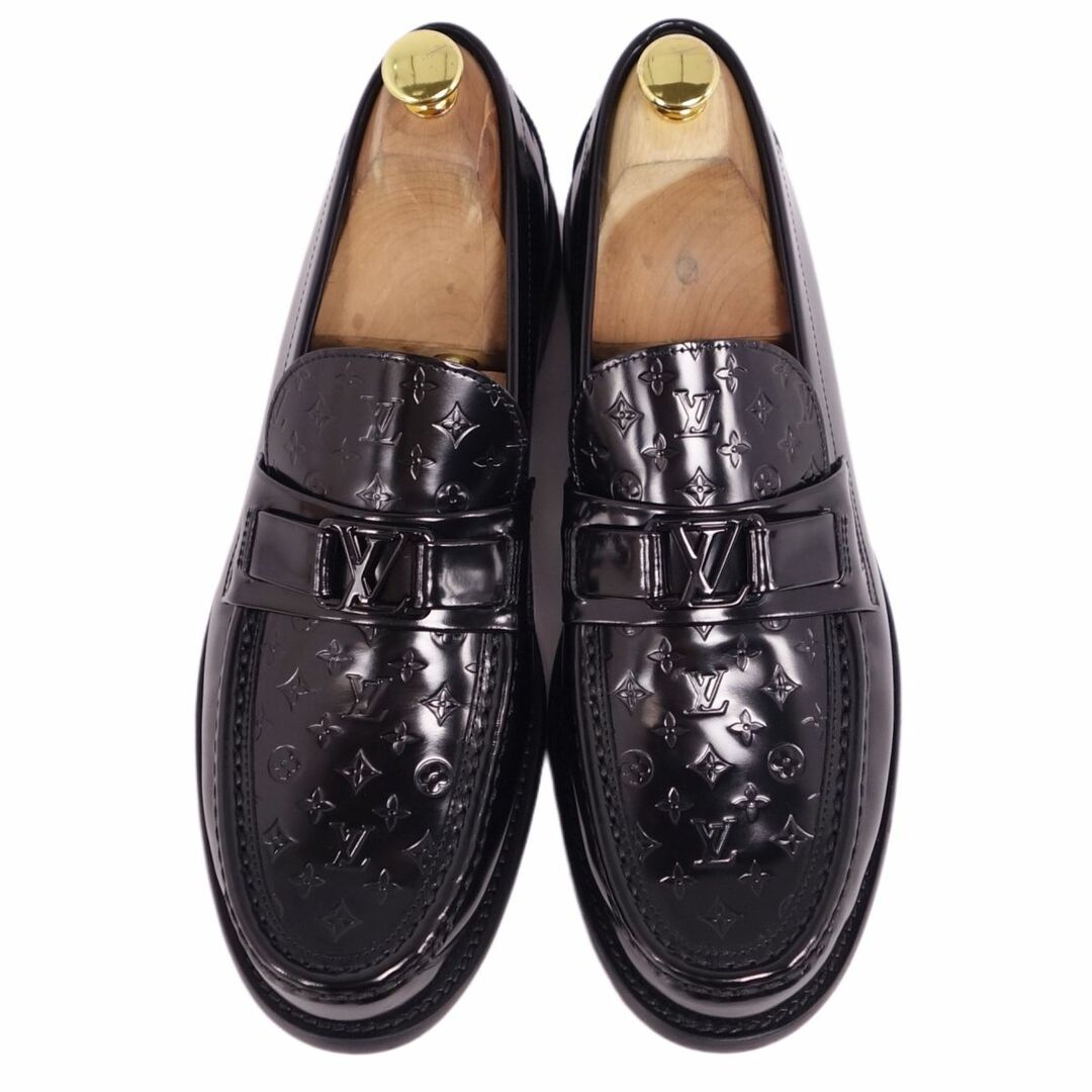 美品 ルイヴィトン LOUIS VUITTON ローファー モカシン メジャーライン LVロゴ金具 モノグラム パテントレザー シューズ メンズ 7(26cm相当) ブラック 美品 ルイヴィトン LOUIS VUITTON ローファー モカシン メジャーライン LVロゴ金具 モノグラム パテントレザー シューズ メンズ 7(26cm相当) ブラック