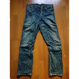 ジースター(G-STAR RAW)のG-STAR RAW（ジースターロゥ）ジーンズ　立体裁断デザイン(デニム/ジーンズ)