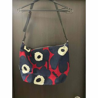 マリメッコ(marimekko)のmarimekko マリメッコ　ウニッコ　ショルダーバック(ショルダーバッグ)