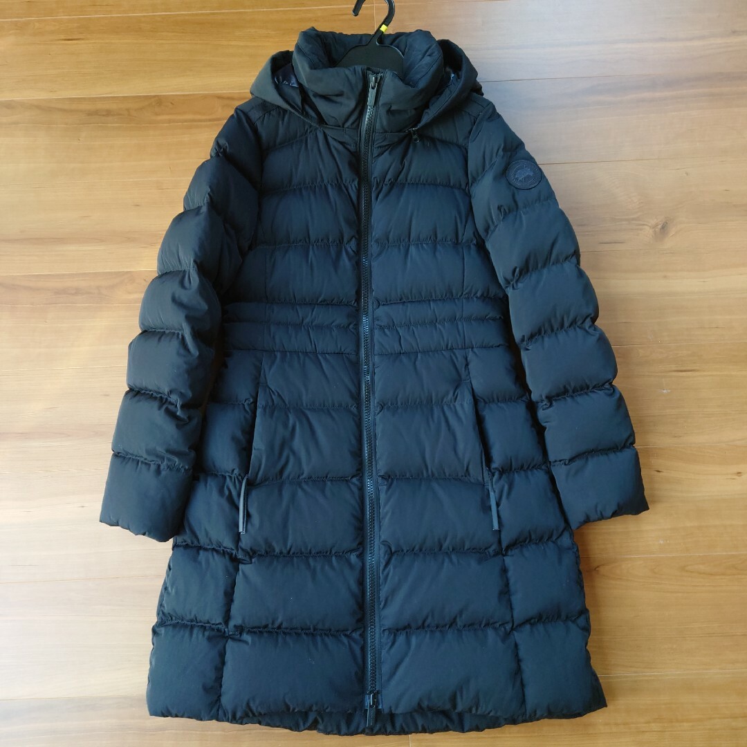 CANADA GOOSE(カナダグース)のCANADA GOOSE Aurora parka ダウン BLACK XS レディースのジャケット/アウター(ダウンジャケット)の商品写真