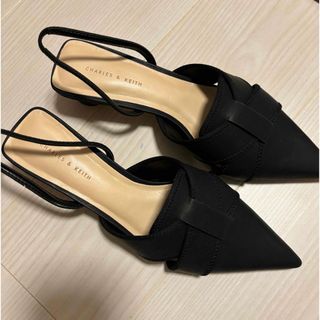 チャールズアンドキース(Charles and Keith)のCharles&keith パンプス(ハイヒール/パンプス)