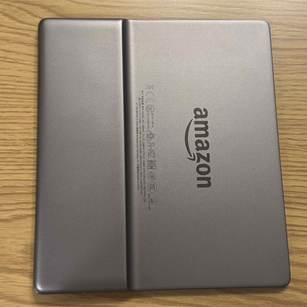 Amazon(アマゾン)のKindle oasis 第10世代8GB Wi-Fi 広告なしモデル スマホ/家電/カメラのPC/タブレット(電子ブックリーダー)の商品写真