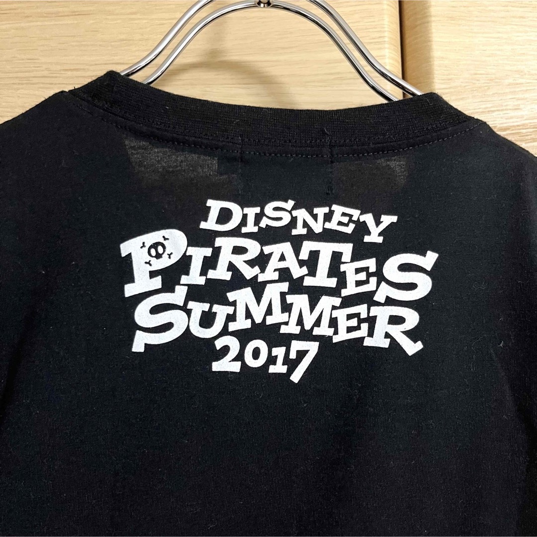 Disney(ディズニー)のディズニー パイレーツサマー ゲットウエット Tシャツ ブラック Mサイズ レディースのトップス(Tシャツ(半袖/袖なし))の商品写真