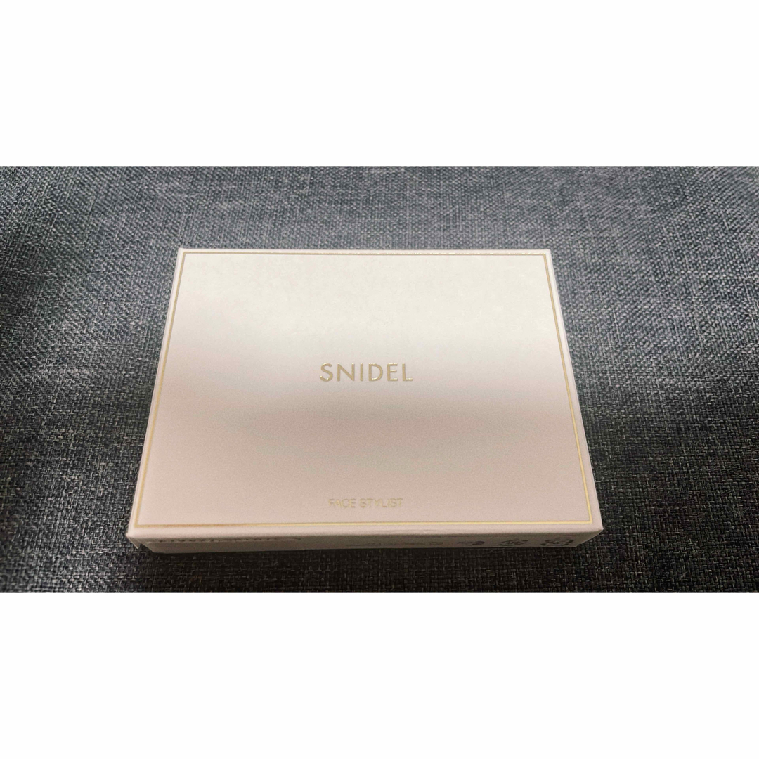 SNIDEL(スナイデル)のSNIDEL フェイススタイリスト　01 コスメ/美容のベースメイク/化粧品(アイシャドウ)の商品写真