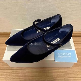 MANOLO BLAHNIK - 美品！マノロブラニク.フラットメリージェーン.ベルベット.ネイビー.37.5