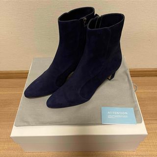 マノロブラニク(MANOLO BLAHNIK)の新品未使用品！マノロブラニク.ショートブーツ.37.ネイビー.スウェード(ブーツ)