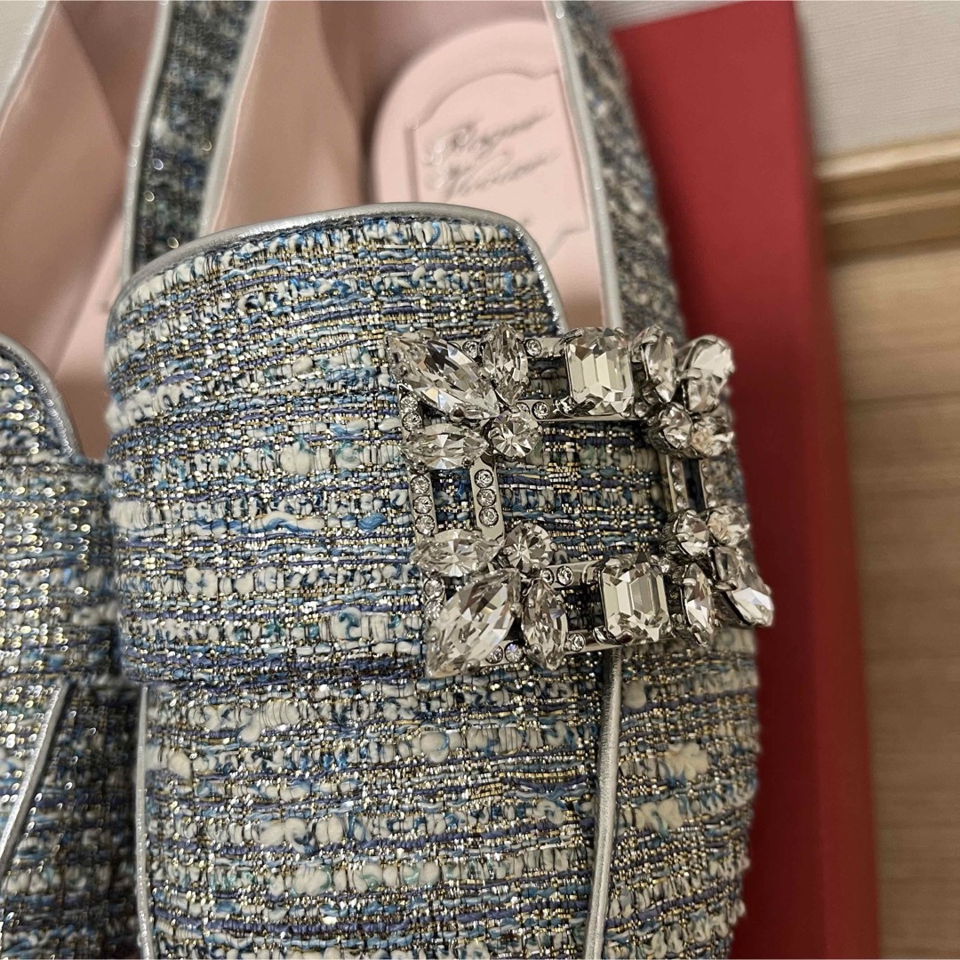 ROGER VIVIER - 新品未使用品!ロジェヴィヴィエ.ビジュー付き ROGER VIVIER - 新品未使用品!ロジェヴィヴィエ.ビジュー付き