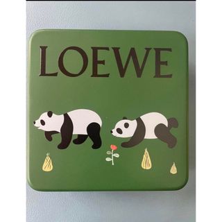 ロエベ(LOEWE)の【新品】ロエベ×スナ・フジタ クッキーボックス　26枚入り　表参道店限定　パンダ(菓子/デザート)