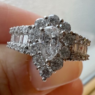 天然ダイヤモンド 指輪 リング プラチナ　pt900 ペアシェイプ 豪華 ダイヤ(リング(指輪))