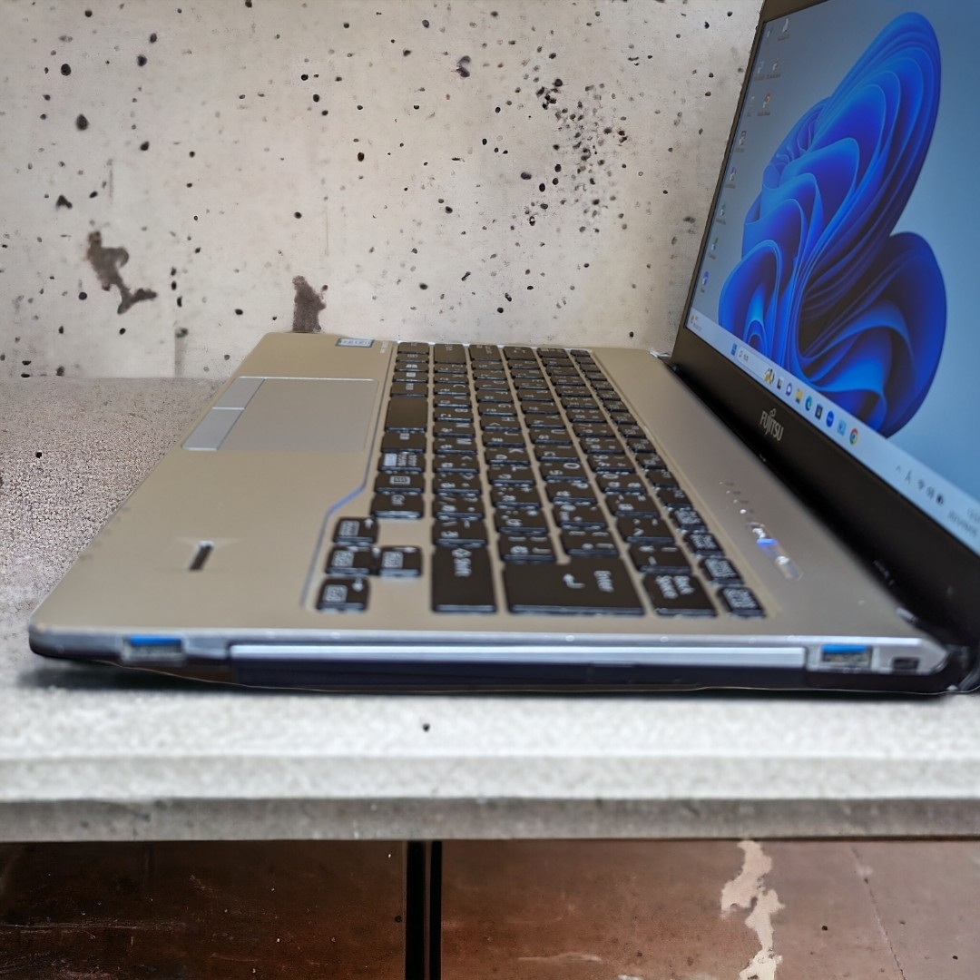 FUJITSU LIFEBOOK S936/P FUJITSU LIFEBOOK S936/P