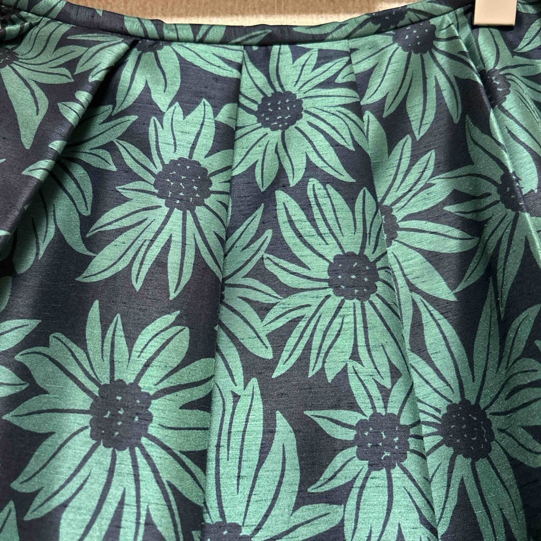 Jocomomola(ホコモモラ)のホコモモラ♡サテンスカート レディースのスカート(ひざ丈スカート)の商品写真
