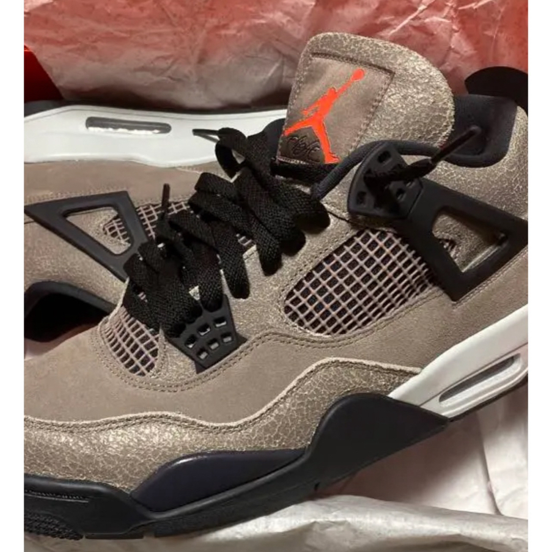 NIKE(ナイキ)のAIR JORDAN 4 RETRO “TAUPE HAZE”  28.5cm メンズの靴/シューズ(スニーカー)の商品写真