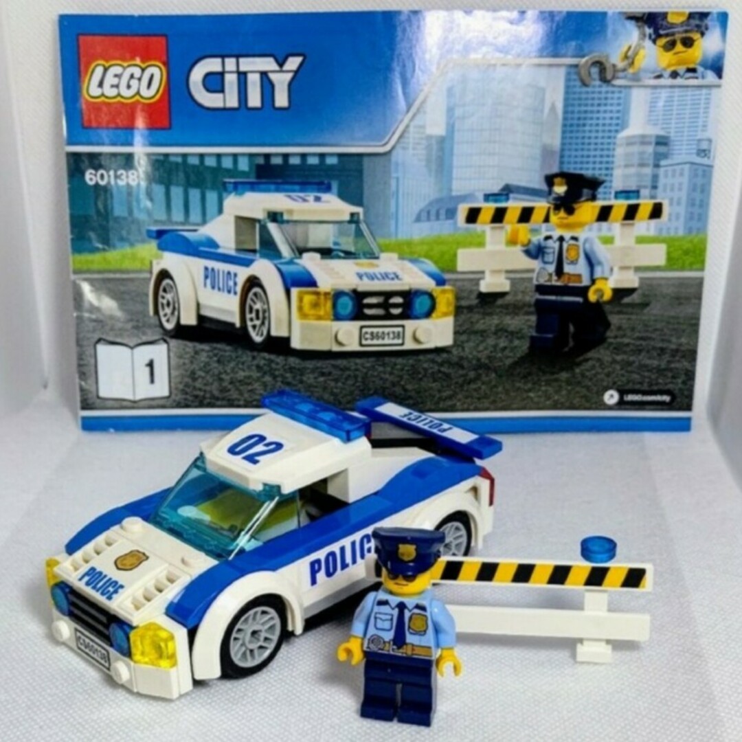 Lego(レゴ)のレゴ★シティ パトカー＆警官 美品 人気 激レア エンタメ/ホビーのおもちゃ/ぬいぐるみ(模型/プラモデル)の商品写真