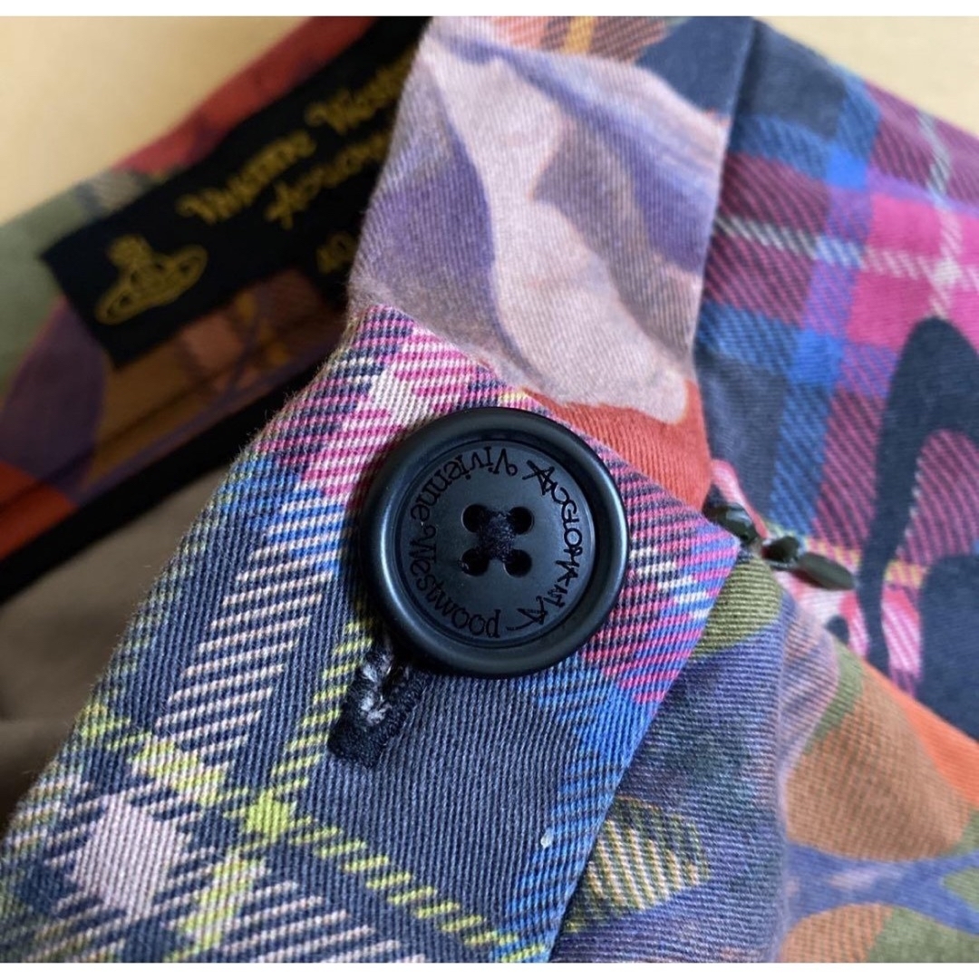 Vivienne Westwood(ヴィヴィアンウエストウッド)のVivienne Westwood  シーモンスター　スカート　サイズ40 レディースのスカート(ひざ丈スカート)の商品写真