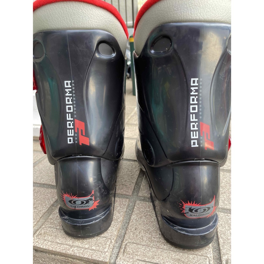 SALOMON(サロモン)のスキーブーツ スノーブーツ スキー ブーツ 子供用 キッズ用 スポーツ/アウトドアのスノーボード(ブーツ)の商品写真