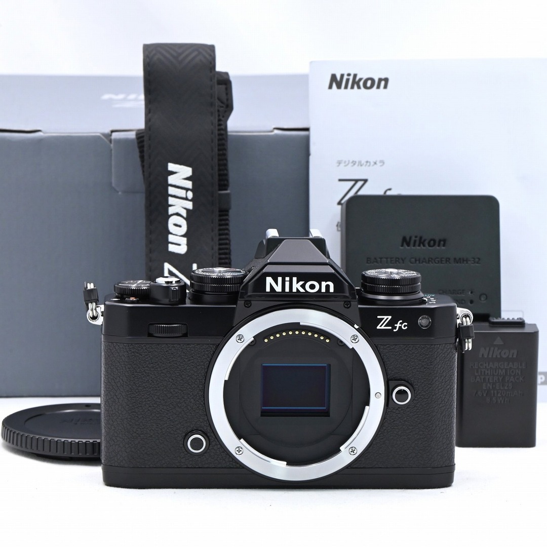 Nikon(ニコン)のNikon Z fc ボディ ブラック スマホ/家電/カメラのカメラ(ミラーレス一眼)の商品写真