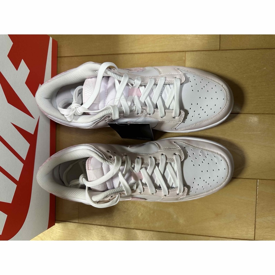 NIKE(ナイキ)のNike WMNS Dunk Low Pink Paisley 27.0 メンズの靴/シューズ(スニーカー)の商品写真