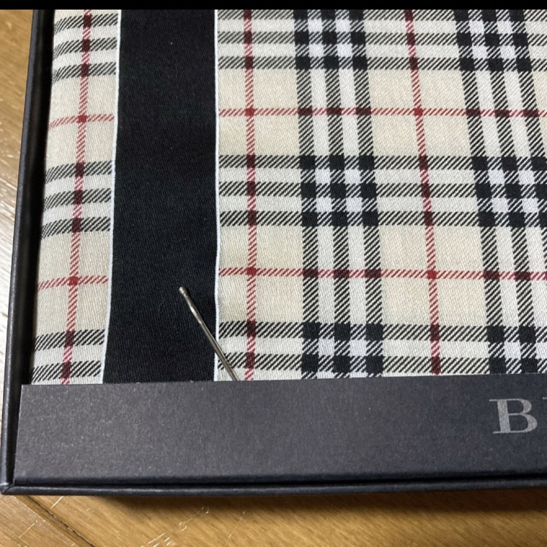 BURBERRY(バーバリー)のバーバリー ハンカチ ノバチェック 2枚 レディースのファッション小物(ハンカチ)の商品写真