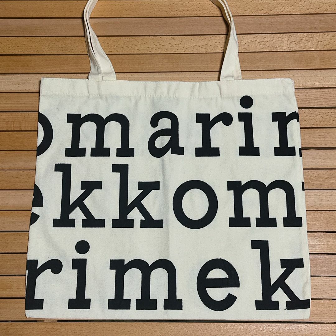 marimekko(マリメッコ)の★希少・黒★ マリメッコ ノベルティ トートバック レディースのバッグ(トートバッグ)の商品写真