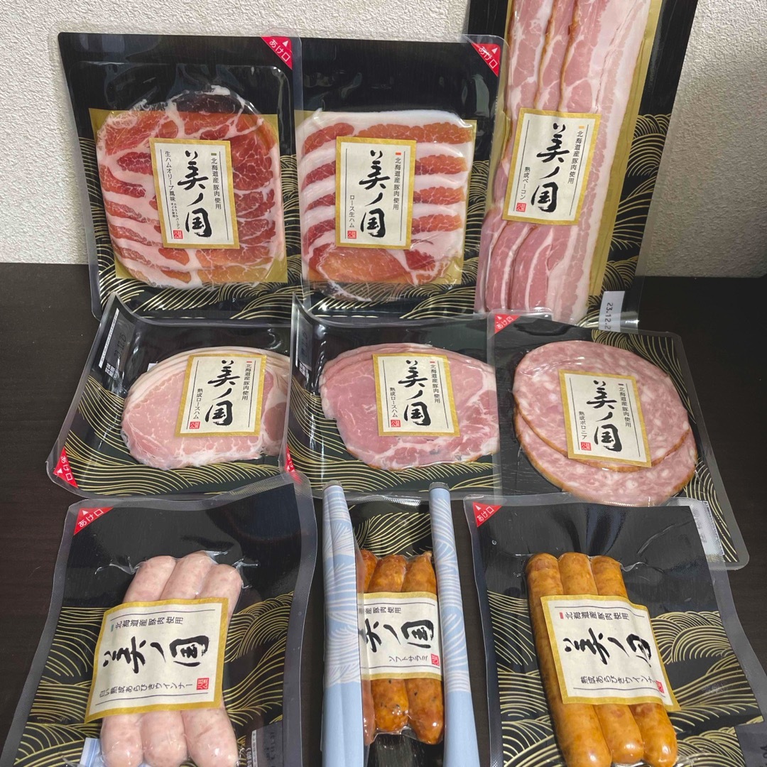 日本ハム(ニホンハム)の①お歳暮ハム　日本ハム　美の国　ハムギフトセット 食品/飲料/酒の加工食品(その他)の商品写真