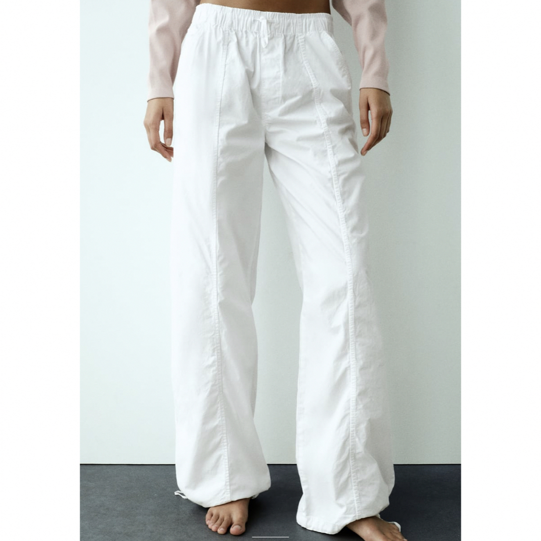 ZARA(ザラ)のZara parachute pants white レディースのパンツ(カジュアルパンツ)の商品写真