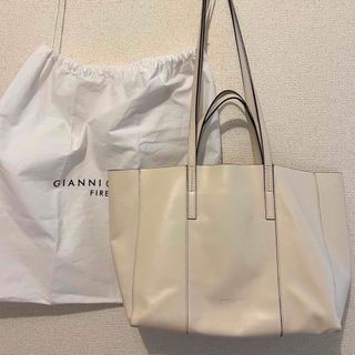 ジャンニキャリーニ(GIANNI CHIARINI)のGIANNI CHIARINI スーパーライト トートバッグ ホワイト M(トートバッグ)