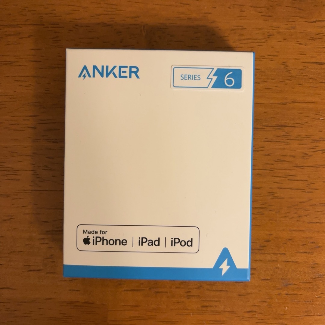 Anker(アンカー)の Anker USB-C&ライトニングケーブル  スマホ/家電/カメラのスマートフォン/携帯電話(バッテリー/充電器)の商品写真