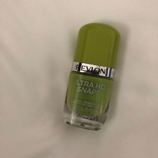 レブロン(REVLON)のREVLON レブロン　ウルトラHDスナップ！　003 BRIGHSIDE 黄緑(マニキュア)